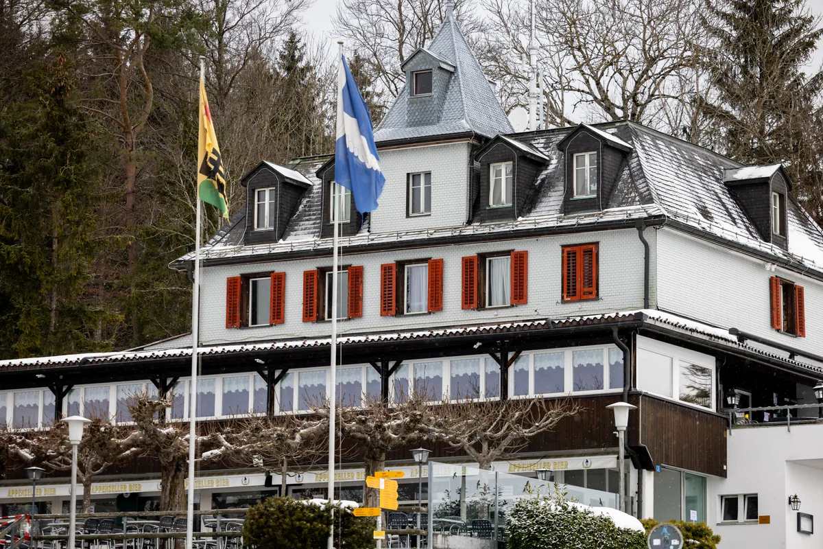 Aussenansicht des Restaurants Hochwacht. 